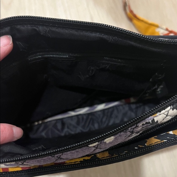 Vera Bradley Colorful Patterned Women's Bag - Picture 4 of 5